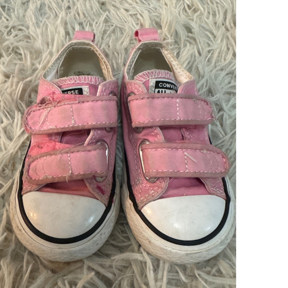 Converse Chuck Taylor All Star Infant Pink Canvas Velcro Sneakers 709447F Size 5